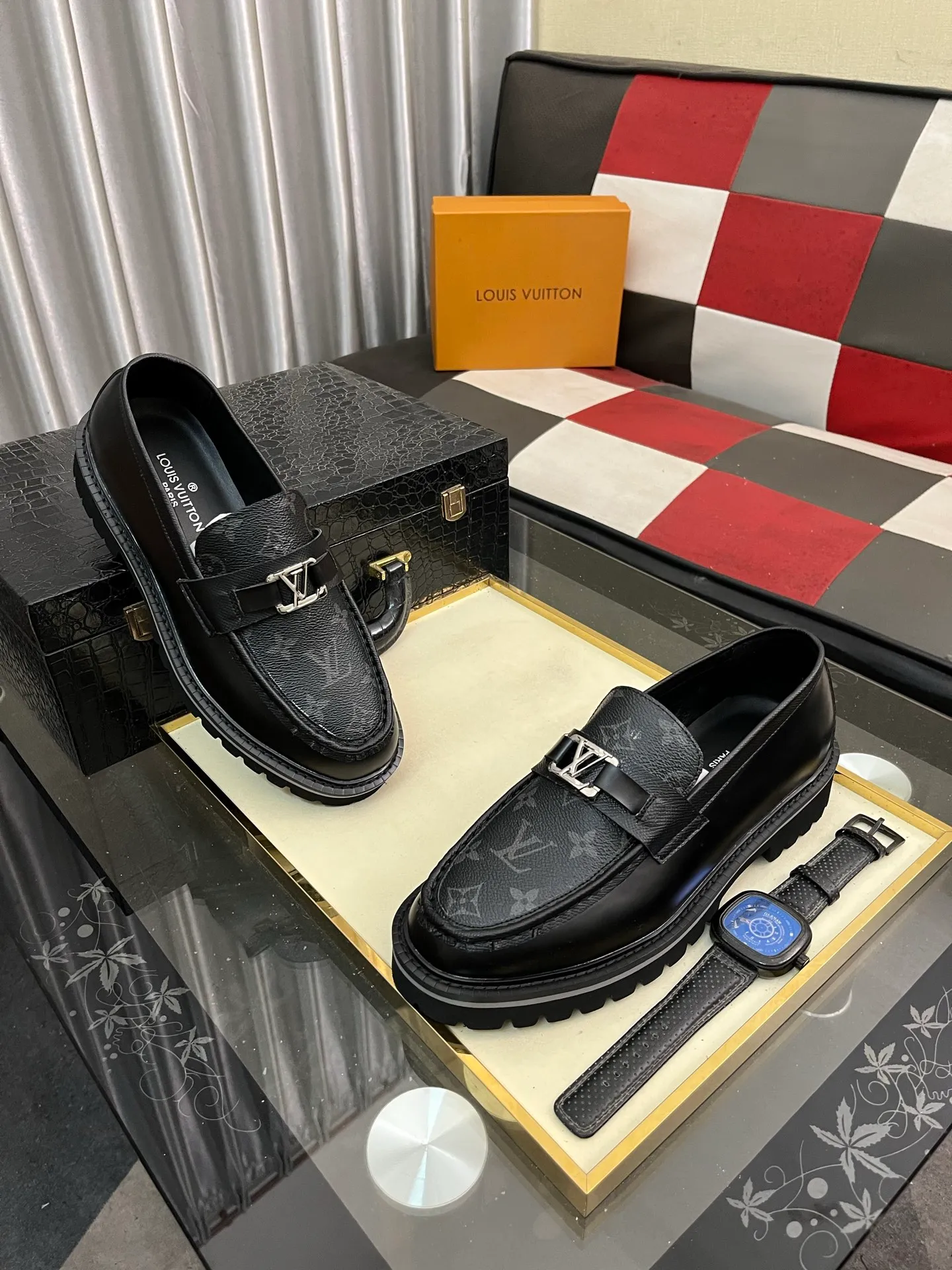 Men's shoes💰458⌚️⌚️[Louis Vuitton (LV)] High-end business formal leather shoes🍀luxurious and elegant style, paying equal attention to practicality and style, professional focus on details and quality, counter original 1⃣️: 1⃣️super accurate reproduction👍🏻! Material: The upper is made of imported original calfskin➕imported Italian cowhide leather. Original anti-slip and wear-resistant outsole! Code number: 38--443️⃣Colors available